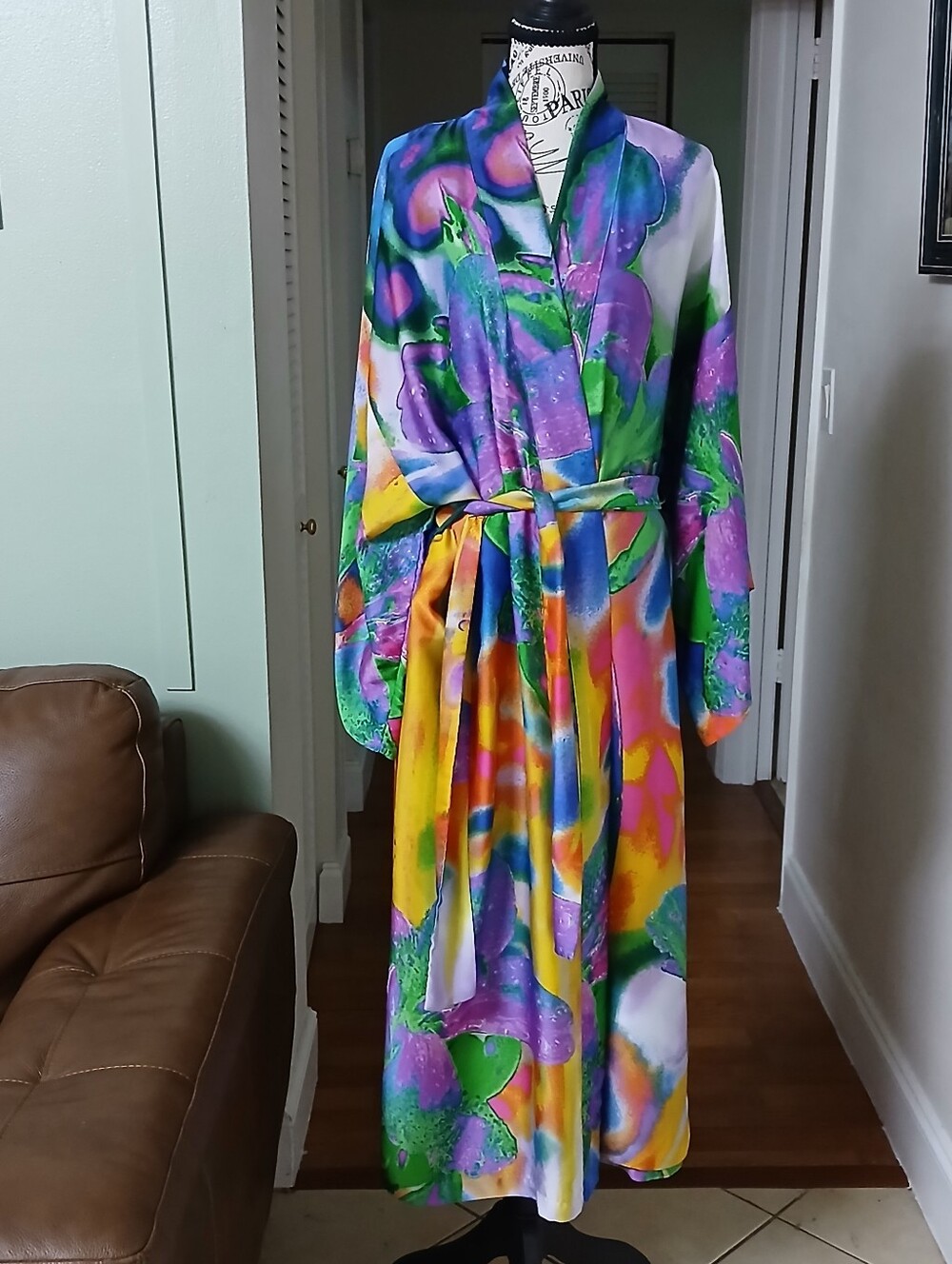 Natori Multicolor Kimono Robe & Slip Dress Matching Set